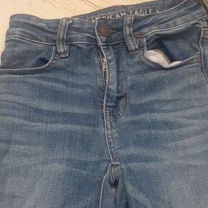 American Eagle High Rise skinny ripped jeans size2